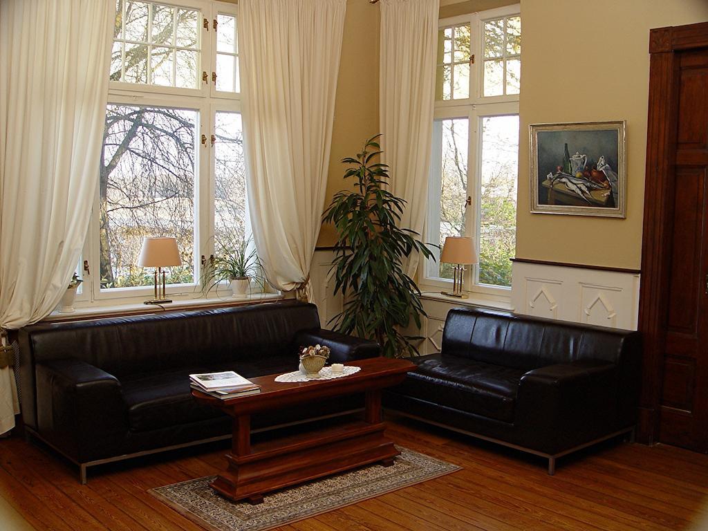 Gutshaus Kubbelkow Hotel แบร์เกิน เอาฟ์ รือเจิน ภายนอก รูปภาพ