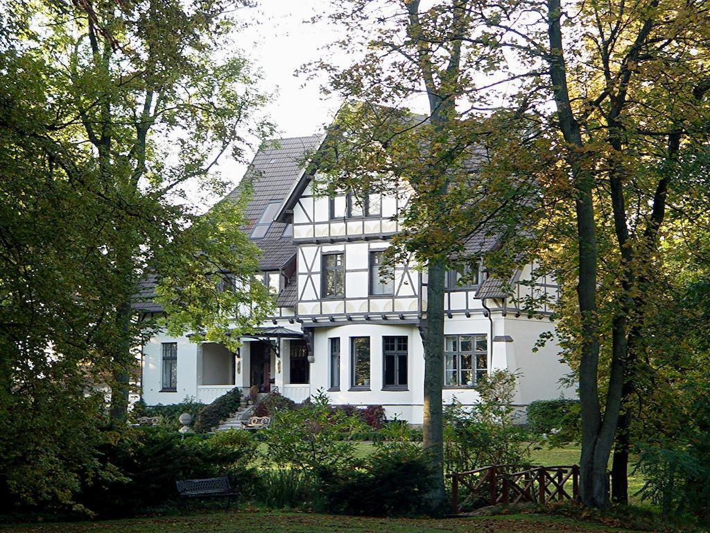 Gutshaus Kubbelkow Hotel แบร์เกิน เอาฟ์ รือเจิน ภายนอก รูปภาพ